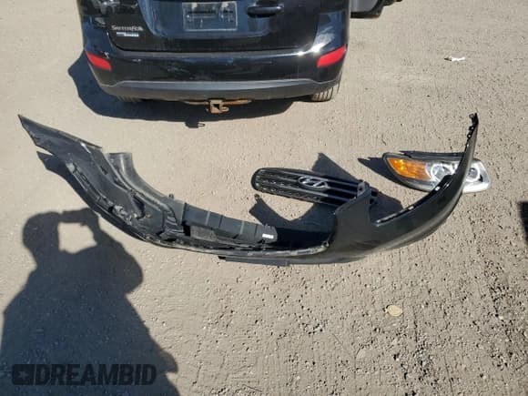 ✅ 2012 Hyundai Santa Fe GLS • VIN: 5XYZG3AB9CG147114 • Lot: 75277044. Listed on Copart with 296,854 mi. Free auction sales archive from the USA and detailed vehicle history report at DreamBid. Image 13.