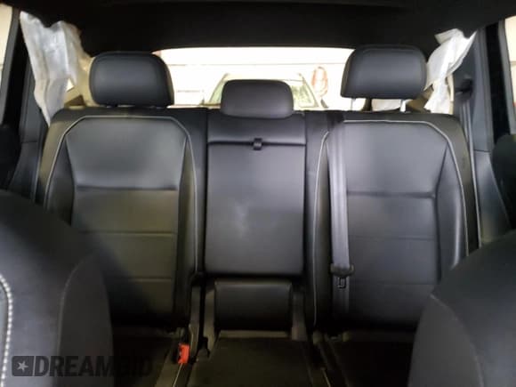 ✅ 2021 Volkswagen Tiguan SE • VIN: 3VV2B7AX3MM133783 • Lot: 57411355. Wystawiony na Copart z przebiegiem 72 474 mil. Bezpłatny archiwum sprzedaży aukcyjnych z USA i szczegółowy raport historii pojazdu na DreamBid. Zdjęcie 10.