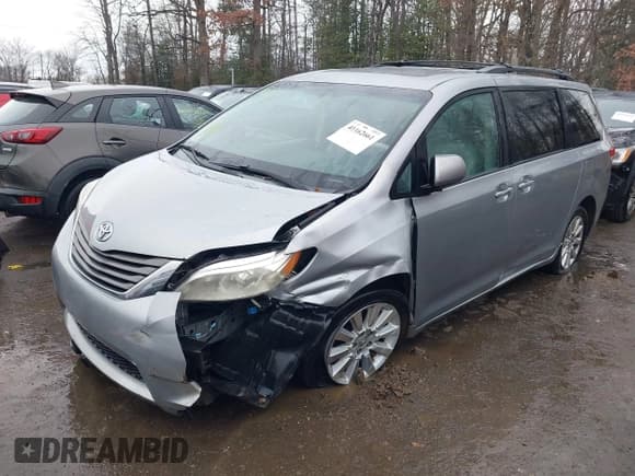 ✅ 2013 Toyota Sienna XLE • VIN: 5TDDK3DC5DS070243 • Lot: 41162661. Listed on IAAI with 149,672 mi. Free auction sales archive from the USA and detailed vehicle history report at DreamBid. Image 17.