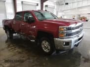 ✅ 2018 Chevrolet Silverado 2500HD LT • VIN: 1GC1KVEG0JF261600 • Lot: 57566365. Wystawiony na Copart z przebiegiem 93 433 mil. Bezpłatny archiwum sprzedaży aukcyjnych z USA i szczegółowy raport historii pojazdu na DreamBid. Zdjęcie 13.