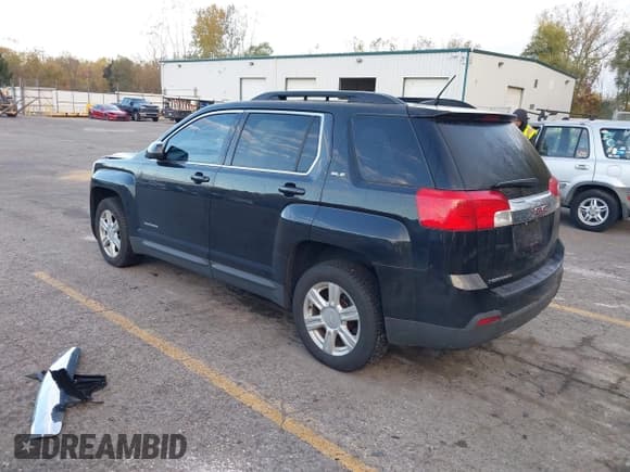 ✅ 2014 GMC Terrain SLE • VIN: 2GKALREK1E6140572 • Lot: 43590586. Wystawiony na IAAI z przebiegiem 156 992 mil. Bezpłatny archiwum sprzedaży aukcyjnych z USA i szczegółowy raport historii pojazdu na DreamBid. Zdjęcie 3.