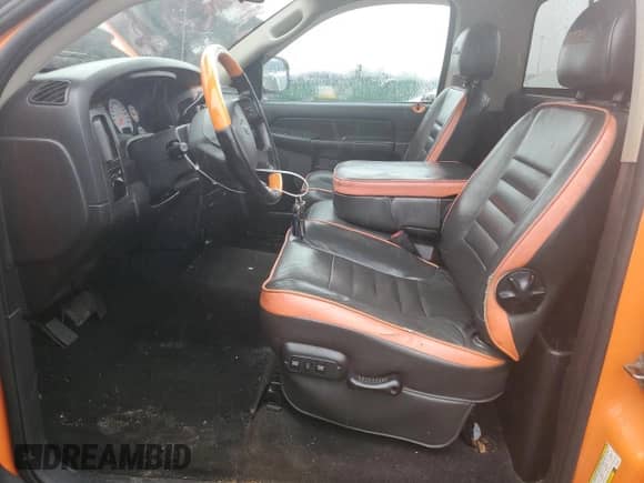 2005 Dodge 1500 SLT z VIN 1D7HA16D25J535547, wystawiony jako Copart lot #61823815 z przebiegiem Nie podano mil oraz Czysty tytuł • Clean title. Historia ofert i sprzedaży dostępna na DreamBid. Obrazek 7.