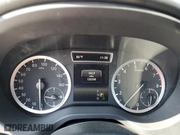 ✅ 2017 Infiniti QX30 Premium • VIN: SJKCH5CP8HA017899 • Lot: 70829475. Listed on Copart with 126,248 mi. Free auction sales archive from the USA and detailed vehicle history report at DreamBid. Image 9.