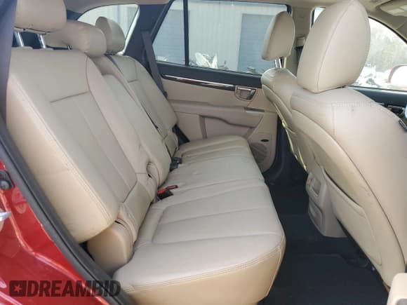 ✅ 2012 Hyundai Santa Fe Limited • VIN: 5XYZK4AG4CG112481 • Lot: 81160274. Listed on Copart with 141,045 mi. Free auction sales archive from the USA and detailed vehicle history report at DreamBid. Image 12.