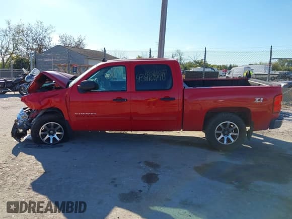 ✅ 2013 Chevrolet Silverado 1500 LT • VIN: 3GCPKSE71DG380090 • Лот: 43410446. Опубликован ранее на IAAI с пробегом 199 625 миль. Бесплатный доступ к архиву аукционных продаж из США и подробный отчёт об истории автомобиля на DreamBid. Изображение 14.