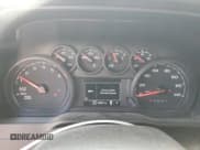 ✅ 2021 Chevrolet Silverado 1500 Custom • VIN: 1GCRYBEK2MZ366355 • Lot: 69865394. Wystawiony na Copart z przebiegiem 59 801 mil. Bezpłatny archiwum sprzedaży aukcyjnych z USA i szczegółowy raport historii pojazdu na DreamBid. Zdjęcie 9.