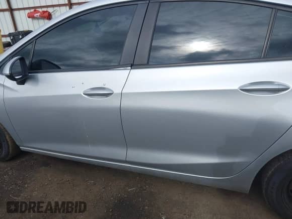 2017 Chevrolet Cruze LS с VIN 1G1BB5SM3H7280525, выставлен на аукционе IAAI как лот 42300497 с пробегом 70 890 миль миль и . История ставок и продаж доступна на DreamBid. Изображение 14.