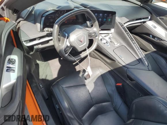✅ 2022 Chevrolet Corvette 1LT • VIN: 1G1YA2D40N5118657 • Lot: 48972845. Wystawiony na Copart z przebiegiem 17 189 mil. Bezpłatny archiwum sprzedaży aukcyjnych z USA i szczegółowy raport historii pojazdu na DreamBid. Zdjęcie 8.