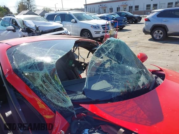 ✅ 2018 Porsche 911 Carrera S • VIN: WP0AB2A97JS123551 • Lot: 41903716. Listed on IAAI with Not provided. Free auction sales archive from the USA and detailed vehicle history report at DreamBid. Image 17.