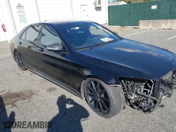 ✅ 2015 Mercedes-Benz S 63 AMG • VIN: WDDUG7JB8FA098208 • Лот: 43547136. Опубликован ранее на IAAI с пробегом 44 829 миль. Бесплатный доступ к архиву аукционных продаж из США и подробный отчёт об истории автомобиля на DreamBid. Изображение 1.