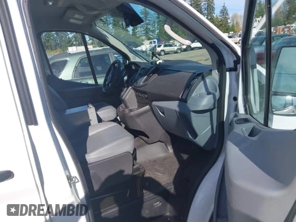 ✅ 2018 Ford Transit • VIN: 1FTYE1YM8JKA42617 • Лот: 43495437. Опубликован ранее на IAAI с пробегом 189 976 миль. Бесплатный доступ к архиву аукционных продаж из США и подробный отчёт об истории автомобиля на DreamBid. Изображение 5.