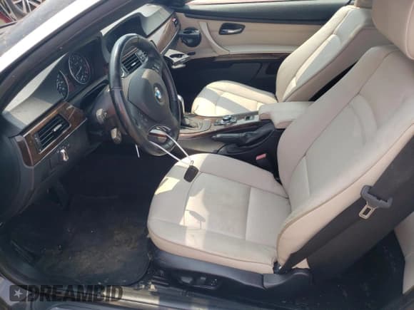 ✅ 2012 BMW 3 Series 328i • VIN: WBADW3C5XCE823421 • Лот: 71352964. Опубликован ранее на Copart с пробегом 82 388 миль. Бесплатный доступ к архиву аукционных продаж из США и подробный отчёт об истории автомобиля на DreamBid. Изображение 7.