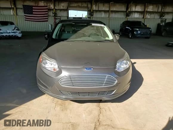✅ 2016 Ford Focus Electric • VIN: 1FADP3R4XGL406256 • Lot: 82641725. Wystawiony na Copart z przebiegiem 29 429 mil. Bezpłatny archiwum sprzedaży aukcyjnych z USA i szczegółowy raport historii pojazdu na DreamBid. Zdjęcie 13.