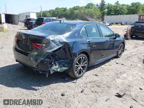 2021 Toyota Camry SE with VIN 4T1G11BK4MU042911, listed as a IAAI auction lot 42495834 with 73,314 mi miles and . Bid and sale history available at DreamBid. Image 4.