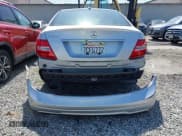 ✅ 2014 Mercedes-Benz C 250 Sport • VIN: WDDGF4HB4ER305973 • Lot: 41781503. Wystawiony na IAAI z przebiegiem 98 542 mil. Bezpłatny archiwum sprzedaży aukcyjnych z USA i szczegółowy raport historii pojazdu na DreamBid. Zdjęcie 17.