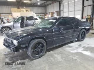 ✅ 2009 Dodge Challenger SE • VIN: 2B3LJ44V29H587240 • Lot: 77775954. Wystawiony na Copart z przebiegiem 195 147 mil. Bezpłatny archiwum sprzedaży aukcyjnych z USA i szczegółowy raport historii pojazdu na DreamBid. Zdjęcie 1.