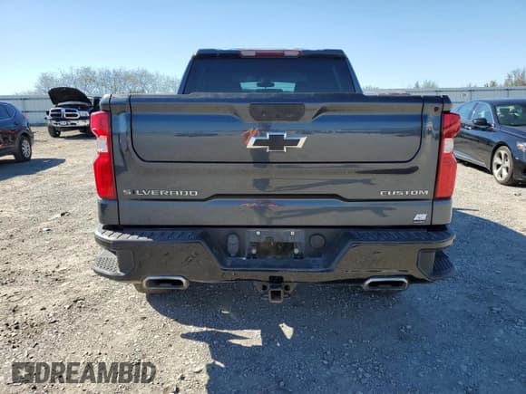 ✅ 2021 Chevrolet Silverado 1500 Custom Trail Boss • VIN: 1GCPYCEF8MZ295033 • Lot: 86465795. Wystawiony na Copart z przebiegiem 84 299 mil. Bezpłatny archiwum sprzedaży aukcyjnych z USA i szczegółowy raport historii pojazdu na DreamBid. Zdjęcie 6.