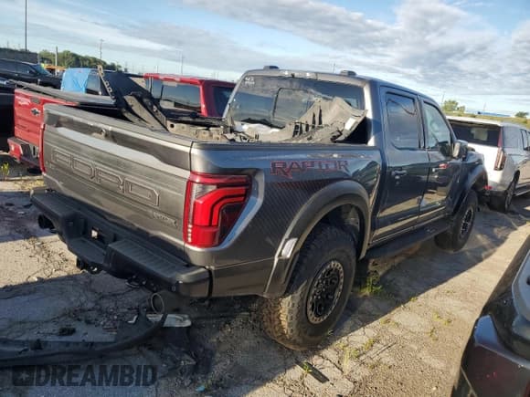 ✅ 2025 Ford F-150 Raptor • VIN: 1FTFW1RG1SFA59539 • Лот: 69522845. Опубликован ранее на Copart с пробегом 22 миль. Бесплатный доступ к архиву аукционных продаж из США и подробный отчёт об истории автомобиля на DreamBid. Изображение 3.