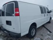✅ 2017 Chevrolet Express Cargo • VIN: 1GCWGBFF7H1222263 • Lot: 43569326. Listed on IAAI with 327,493 mi. Free auction sales archive from the USA and detailed vehicle history report at DreamBid. Image 4.