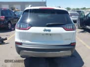 ✅ 2019 Jeep Cherokee Limited • VIN: 1C4PJLDX1KD111513 • Лот: 42352069. Опубликован ранее на IAAI с пробегом 40 543 миль. Бесплатный доступ к архиву аукционных продаж из США и подробный отчёт об истории автомобиля на DreamBid. Изображение 17.