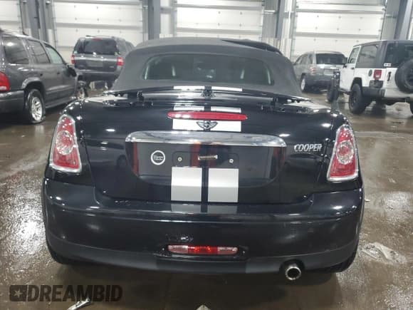 ✅ 2013 MINI Roadster • VIN: WMWSY1C52DT625144 • Lot: 43969085. Listed on Copart with 35,090 mi. Free auction sales archive from the USA and detailed vehicle history report at DreamBid. Image 6.