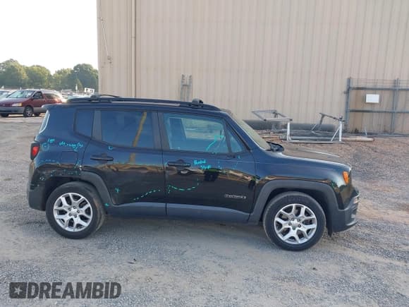 ✅ 2016 Jeep Renegade Latitude • VIN: ZACCJABT5GPD16182 • Lot: 43266239. Wystawiony na IAAI z przebiegiem 100 322 mil. Bezpłatny archiwum sprzedaży aukcyjnych z USA i szczegółowy raport historii pojazdu na DreamBid. Zdjęcie 14.