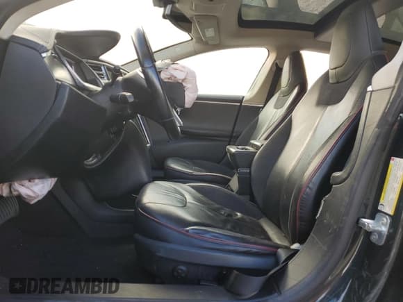 ✅ 2013 Tesla Model S Performance • VIN: 5YJSA1DP8DFP04280 • Lot: 93947545. Wystawiony na Copart z przebiegiem Nie podano. Bezpłatny archiwum sprzedaży aukcyjnych z USA i szczegółowy raport historii pojazdu na DreamBid. Zdjęcie 7.