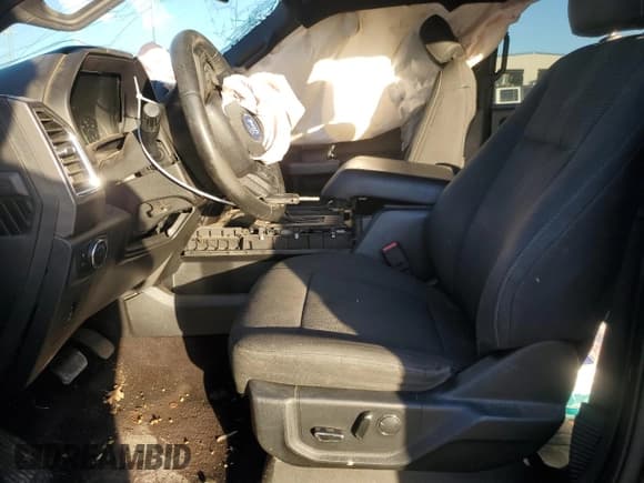 ✅ 2017 Ford F-150 XLT • VIN: 1FTEW1CF2HKC33811 • Лот: 92847695. Опубликован ранее на Copart с пробегом Не указан. Бесплатный доступ к архиву аукционных продаж из США и подробный отчёт об истории автомобиля на DreamBid. Изображение 7.