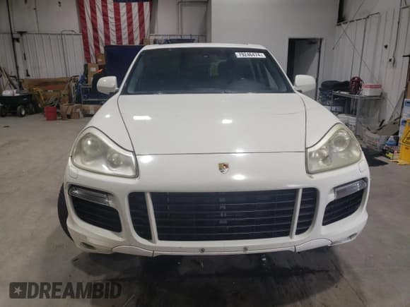 ✅ 2009 Porsche Cayenne GTS • VIN: WP1AD29P29LA62031 • Lot: 79246474. Wystawiony na Copart z przebiegiem 154 933 mil. Bezpłatny archiwum sprzedaży aukcyjnych z USA i szczegółowy raport historii pojazdu na DreamBid. Zdjęcie 5.
