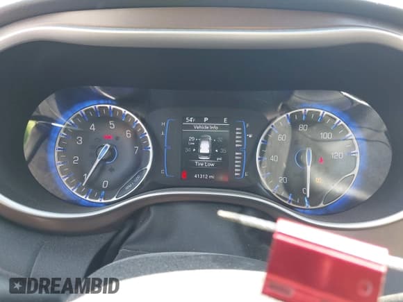 ✅ 2020 Chrysler Voyager L • VIN: 2C4RC1AG3LR210134 • Lot: 43590463. Listed on IAAI with 41,312 mi. Free auction sales archive from the USA and detailed vehicle history report at DreamBid. Image 7.