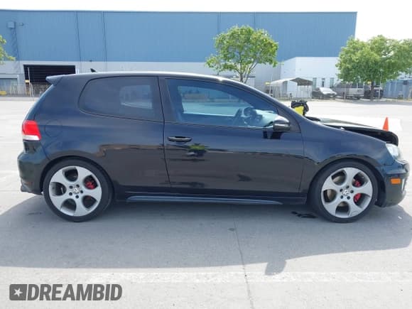 ✅ 2011 Volkswagen Golf GTI PZEV • VIN: WVWFD7AJ9BW088903 • Lot: 42100212. Listed on IAAI with 165,808 mi. Free auction sales archive from the USA and detailed vehicle history report at DreamBid. Image 14.