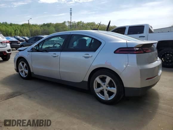 2015 Chevrolet Volt z VIN 1G1RA6E44FU105217, wystawiony jako Copart lot #50755014 z przebiegiem 88 627 mil mil oraz . Historia ofert i sprzedaży dostępna na DreamBid. Obrazek 2.