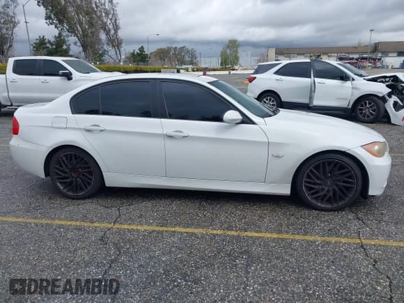 ✅ 2007 BMW 3 Series 328i • VIN: WBAVC53517FZ77136 • Lot: 41799066. Listed on IAAI with 178,362 mi. Free auction sales archive from the USA and detailed vehicle history report at DreamBid. Image 13.