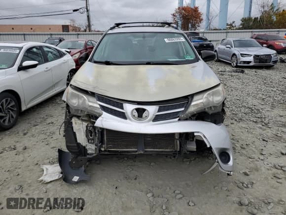 ✅ 2014 Toyota RAV4 LE • VIN: JTMBFREV9EJ008325 • Лот: 90063205. Опубликован ранее на Copart с пробегом 182 496 миль. Бесплатный доступ к архиву аукционных продаж из США и подробный отчёт об истории автомобиля на DreamBid. Изображение 5.