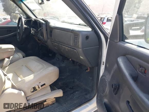 ✅ 2004 Chevrolet Silverado 2500HD • VIN: 1GBHC29U04E315695 • Лот: 42651705. Опубликован ранее на IAAI с пробегом 423 864 миль. Бесплатный доступ к архиву аукционных продаж из США и подробный отчёт об истории автомобиля на DreamBid. Изображение 5.