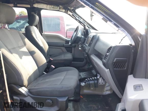 ✅ 2020 Ford F-150 XL • VIN: 1FTEW1EP8LFA56348 • Lot: 42954579. Wystawiony na IAAI z przebiegiem 127 606 mil. Bezpłatny archiwum sprzedaży aukcyjnych z USA i szczegółowy raport historii pojazdu na DreamBid. Zdjęcie 5.