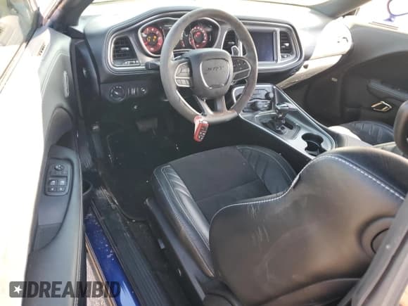 ✅ 2021 Dodge Challenger SRT Hellcat Redeye Widebody • VIN: 2C3CDZL94MH507960 • Lot: 46536885. Wystawiony na Copart z przebiegiem 17 639 mil. Bezpłatny archiwum sprzedaży aukcyjnych z USA i szczegółowy raport historii pojazdu na DreamBid. Zdjęcie 8.