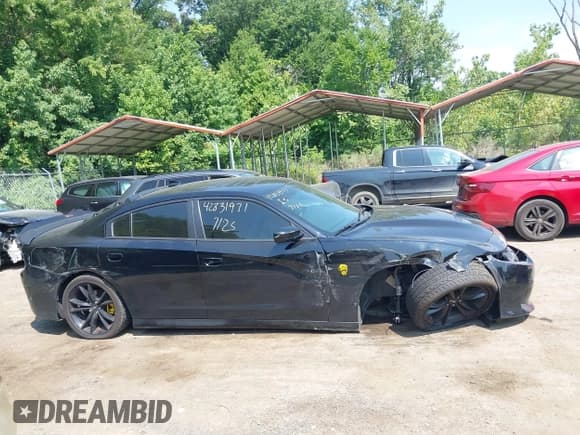 ✅ 2017 Dodge Charger Daytona 340 • VIN: 2C3CDXCT1HH593329 • Lot: 42831971. Wystawiony na IAAI z przebiegiem 80 417 mil. Bezpłatny archiwum sprzedaży aukcyjnych z USA i szczegółowy raport historii pojazdu na DreamBid. Zdjęcie 12.