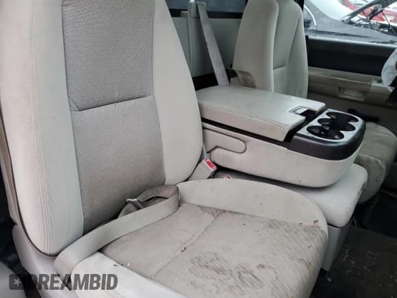 ✅ 2009 Chevrolet Silverado 2500HD LT • VIN: 1GCHK54K59E141281 • Лот: 88282065. Опубликован ранее на Copart с пробегом 276 295 миль. Бесплатный доступ к архиву аукционных продаж из США и подробный отчёт об истории автомобиля на DreamBid. Изображение 10.