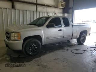 2010 Chevrolet Silverado 1500 LT с VIN 1GCSKSE34AZ174653, выставлен на аукционе Copart как лот 70911945 с пробегом 150 651 миль миль и Чистый • Clean title. История ставок и продаж доступна на DreamBid. Изображение 1.