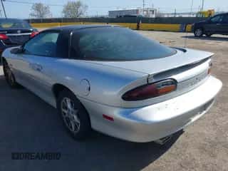 2002 Chevrolet Camaro Z28 z VIN 2G1FP22G722167574, wystawiony jako IAAI lot #41976510 z przebiegiem 114 863 mil mil oraz . Historia ofert i sprzedaży dostępna na DreamBid. Obrazek 3.
