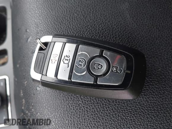 ✅ 2022 Ford Expedition XLT • VIN: 1FMJU1JT2NEA60858 • Lot: 41733250. Listed on IAAI with 31,342 mi. Free auction sales archive from the USA and detailed vehicle history report at DreamBid. Image 11.