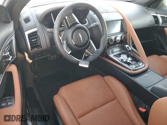 ✅ 2021 Jaguar F-Type P300 • VIN: SAJDD5GX9MCK75037 • Lot: 77380944. Wystawiony na Copart z przebiegiem Nie podano. Bezpłatny archiwum sprzedaży aukcyjnych z USA i szczegółowy raport historii pojazdu na DreamBid. Zdjęcie 8.