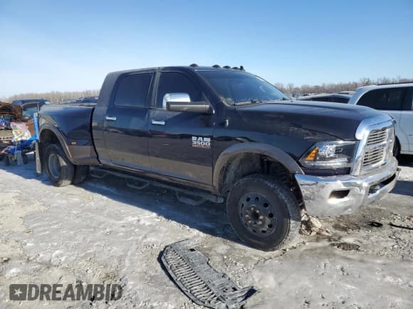 ✅ 2018 Ram 3500 Laramie • VIN: 3C63RRML5JG373731 • Lot: 41849925. Wystawiony na Copart z przebiegiem 147 461 mil. Bezpłatny archiwum sprzedaży aukcyjnych z USA i szczegółowy raport historii pojazdu na DreamBid. Zdjęcie 4.