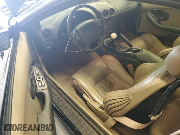 ✅ 1996 Pontiac Firebird Formula • VIN: 2G2FV22P2T2220197 • Lot: 70371895. Listed on Copart with 128,157 mi. Free auction sales archive from the USA and detailed vehicle history report at DreamBid. Image 8.