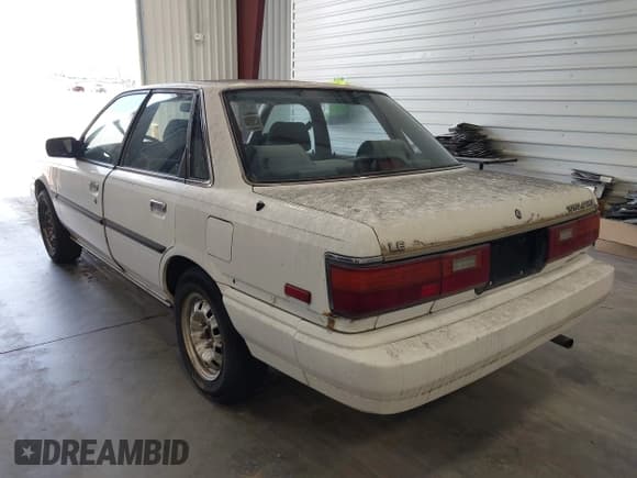 ✅ 1987 Toyota Camry LE • VIN: JT2SV22E3H3012242 • Lot: 42526925. Wystawiony na IAAI z przebiegiem 191 564 mil. Bezpłatny archiwum sprzedaży aukcyjnych z USA i szczegółowy raport historii pojazdu na DreamBid. Zdjęcie 3.