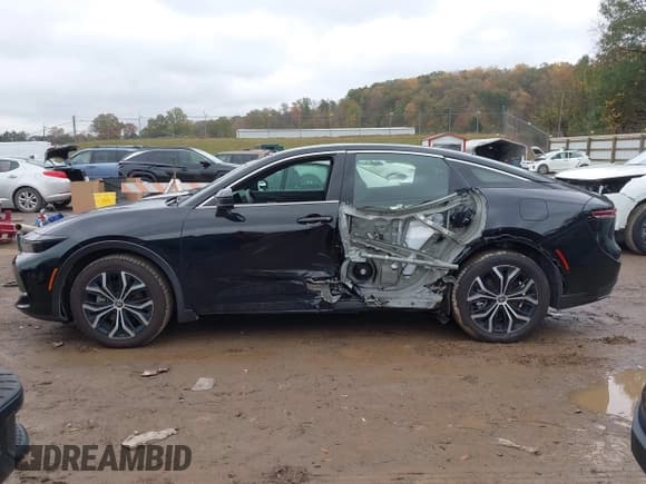 ✅ 2023 Toyota Crown XLE • VIN: JTDAAAAF0P3003113 • Лот: 43549668. Опубликован ранее на IAAI с пробегом 57 704 миль. Бесплатный доступ к архиву аукционных продаж из США и подробный отчёт об истории автомобиля на DreamBid. Изображение 14.