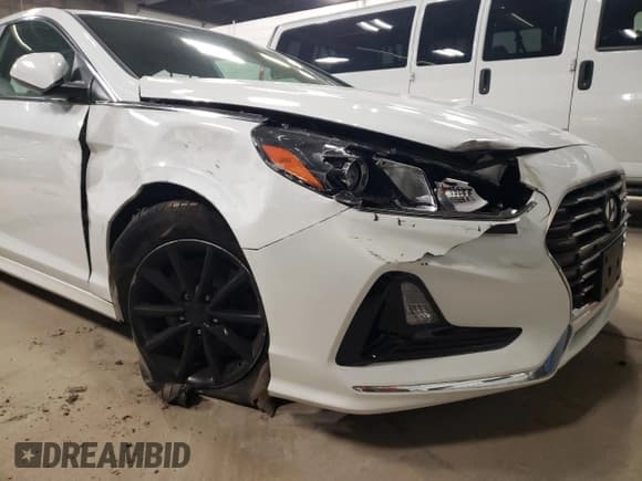 ✅ 2018 Hyundai Sonata SE • VIN: 5NPE24AFXJH698566 • Лот: 67329922. Опубликован ранее на Copart с пробегом 62 749 миль. Бесплатный доступ к архиву аукционных продаж из США и подробный отчёт об истории автомобиля на DreamBid. Изображение 9.