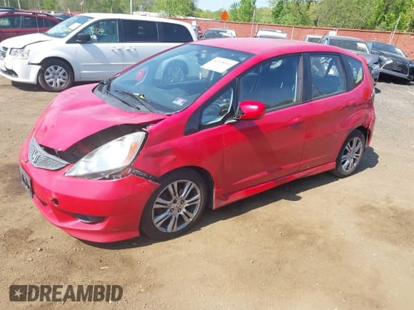 ✅ 2010 Honda Fit Sport • VIN: JHMGE8H44AC001821 • Lot: 42168441. Listed on IAAI with 204,253 mi. Free auction sales archive from the USA and detailed vehicle history report at DreamBid. Image 2.