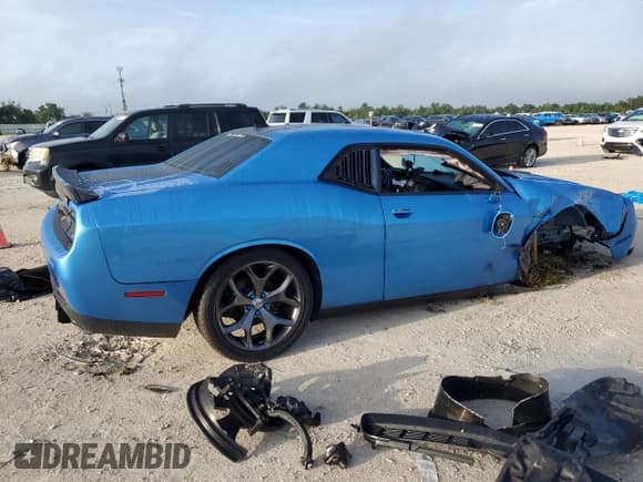 ✅ 2015 Dodge Challenger R/T Plus Shaker • VIN: 2C3CDZBT0FH923956 • Lot: 70082364. Wystawiony na Copart z przebiegiem 31 365 mil. Bezpłatny archiwum sprzedaży aukcyjnych z USA i szczegółowy raport historii pojazdu na DreamBid. Zdjęcie 3.